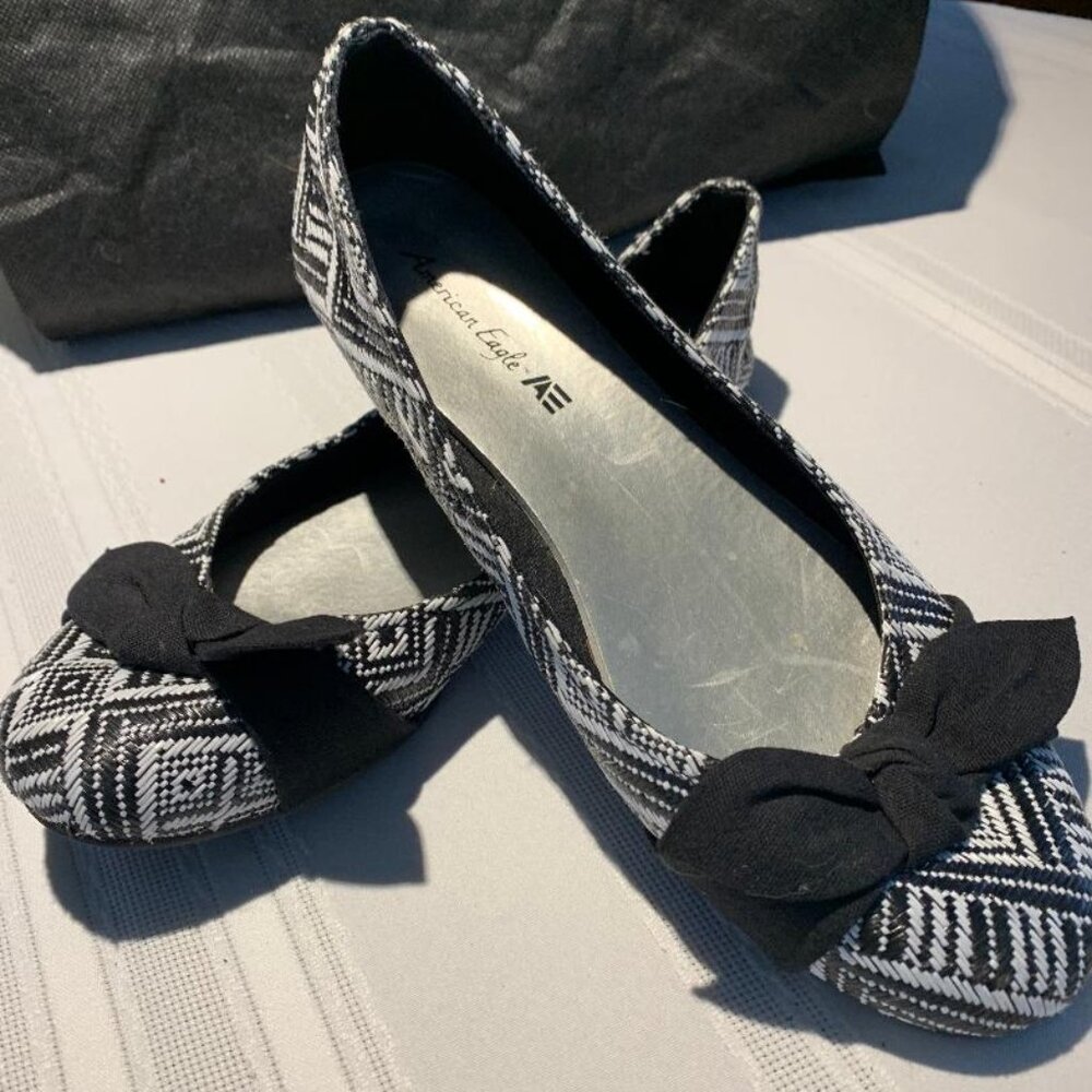 Black & White Shoe with Bows
